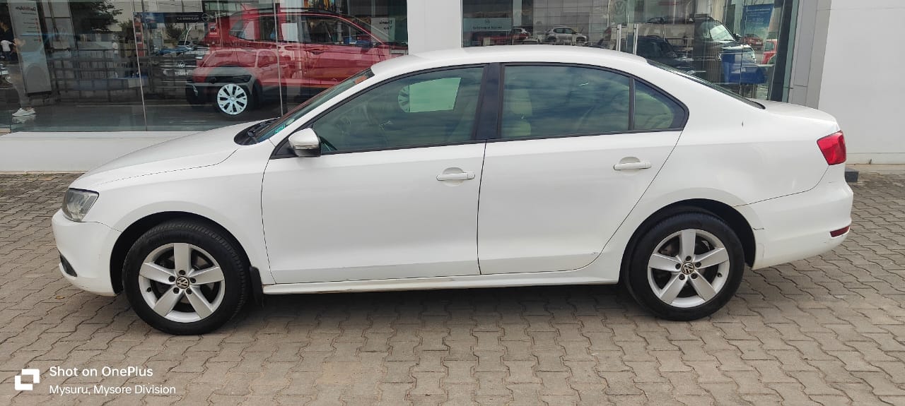 Volkswagen Jetta(2011-2013) Comfortline Tsi